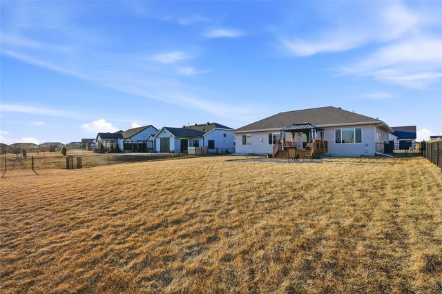1405 E Tartan Drive, North Liberty, IA 52317