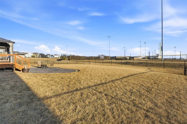 1405 E Tartan Drive, North Liberty, IA 52317