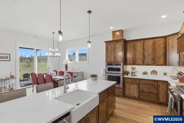 360 NW Earliblue Dr, Corvallis, OR 97330