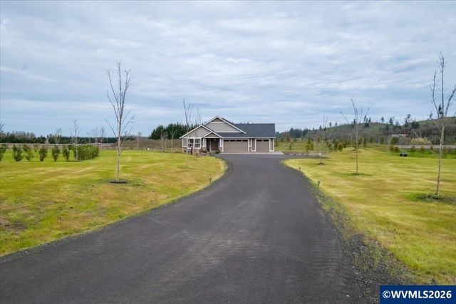 360 NW Earliblue Dr, Corvallis, OR 97330