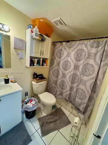 3700 NW 21st Street 410, Lauderdale Lakes, FL 33311