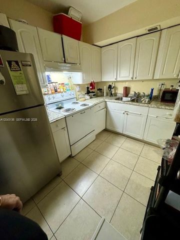 3700 NW 21st Street 410, Lauderdale Lakes, FL 33311