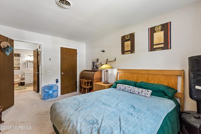 10 Bennington Drive A, Manchester, NJ 08759
