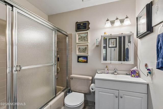 10 Bennington Drive A, Manchester, NJ 08759