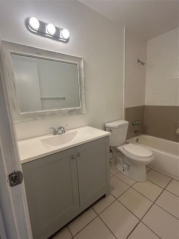 3109 NW 2nd Terrace 4-156, Pompano Beach, FL 33064