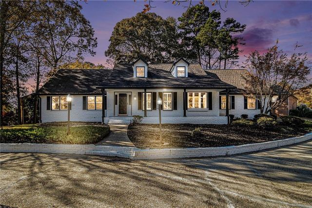 855 John Court,, Lawrenceville, GA 30046