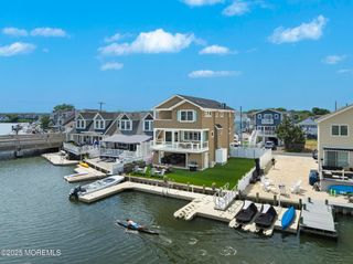 6 Pearce Court, Manasquan, NJ 08736