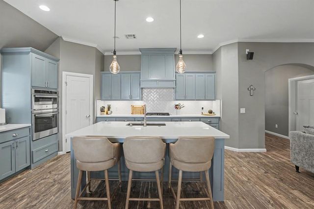 6233 Beverly Hills Drive, Edmond, OK 73034