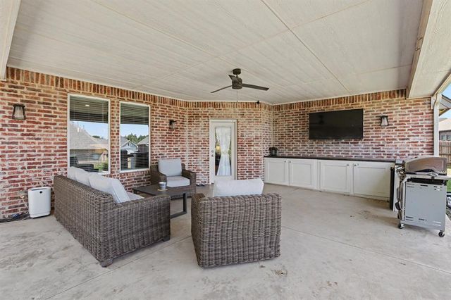 6233 Beverly Hills Drive, Edmond, OK 73034