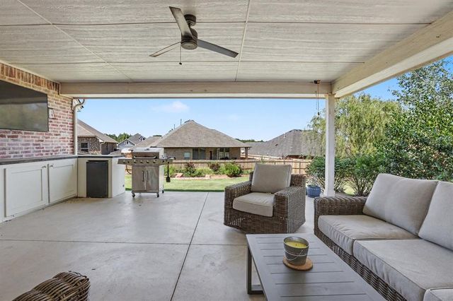 6233 Beverly Hills Drive, Edmond, OK 73034