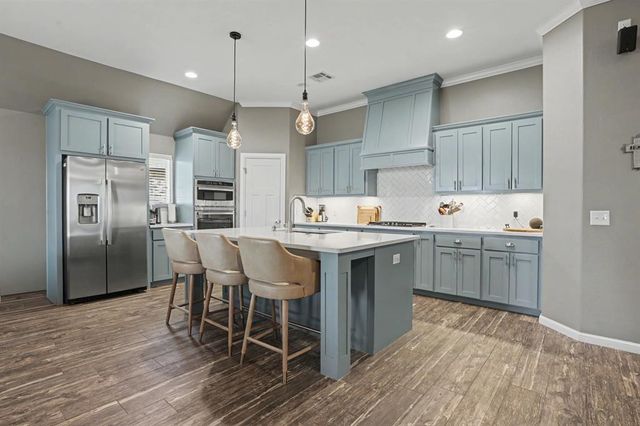 6233 Beverly Hills Drive, Edmond, OK 73034