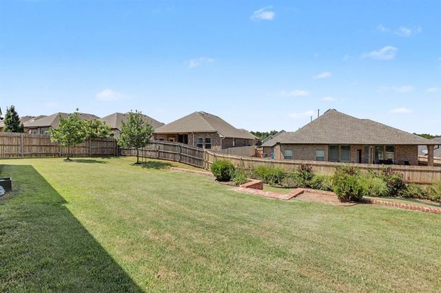 6233 Beverly Hills Drive, Edmond, OK 73034