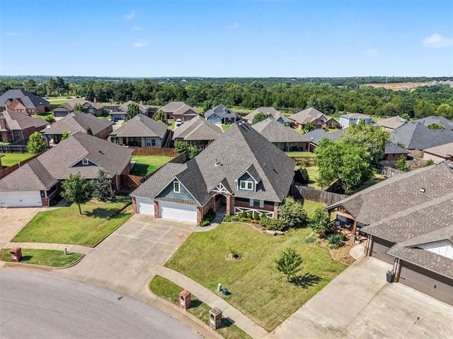 6233 Beverly Hills Drive, Edmond, OK 73034