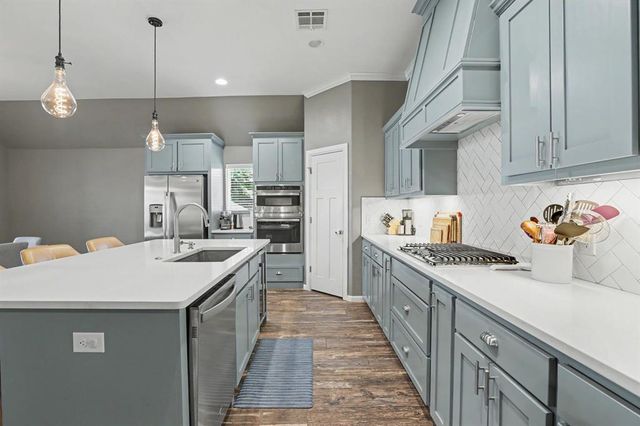 6233 Beverly Hills Drive, Edmond, OK 73034