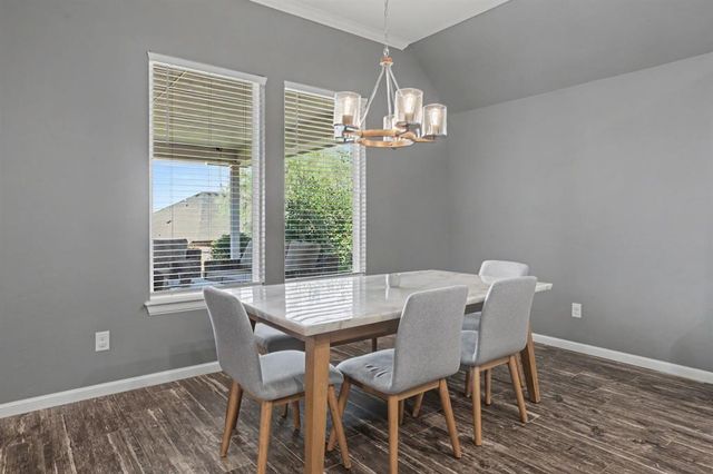 6233 Beverly Hills Drive, Edmond, OK 73034
