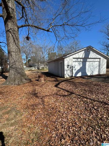 612 W HICKORY STREET, Sylacauga, AL 35150