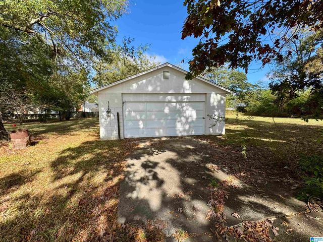 612 W HICKORY STREET, Sylacauga, AL 35150