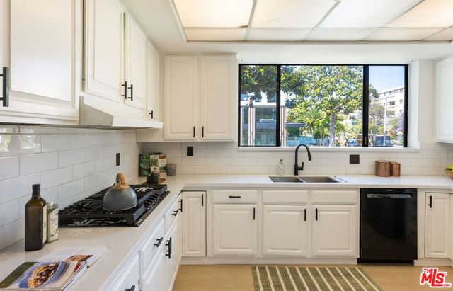 423 N Palm Drive 102, Beverly Hills, CA 90210