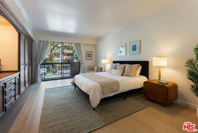 423 N Palm Drive 102, Beverly Hills, CA 90210