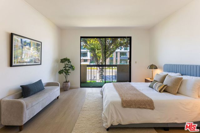423 N Palm Drive 102, Beverly Hills, CA 90210