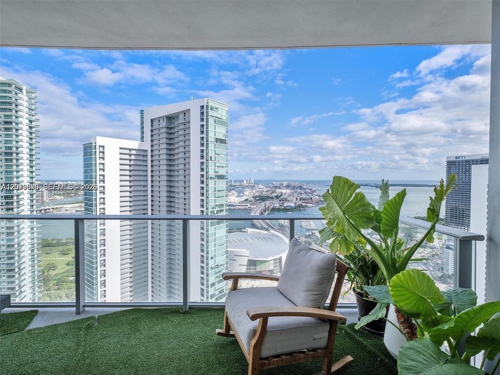 851 NE 1st Avenue 4109, Miami, FL 33132