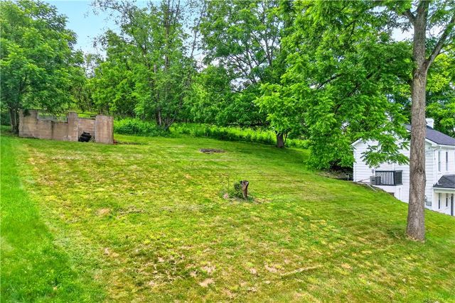 6 Gensler Rd, Baldwin Boro, PA 15236