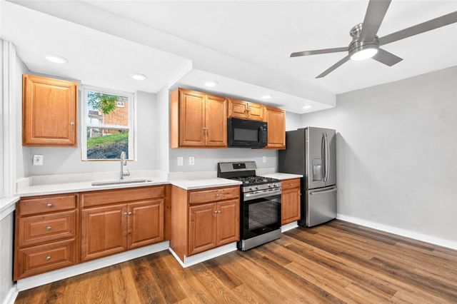 6 Gensler Rd, Baldwin Boro, PA 15236
