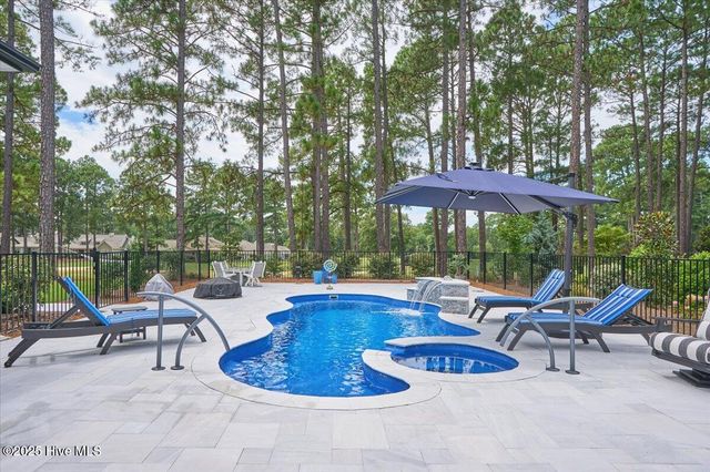 20 Augusta Drive, Southern Pines, NC 28387