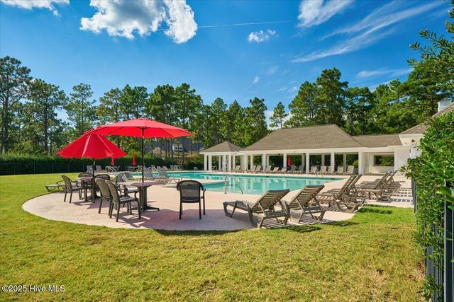 20 Augusta Drive, Southern Pines, NC 28387