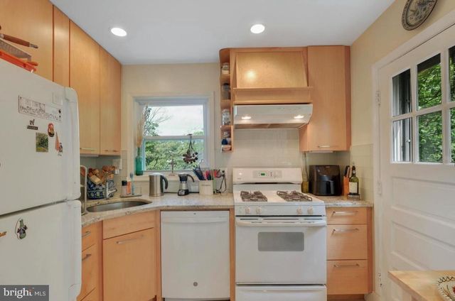 9504 MILSTEAD DR, Bethesda, MD 20817