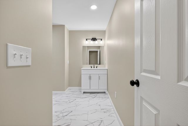 1465 Hooksett Rd Unit 360, Hooksett, NH 03106