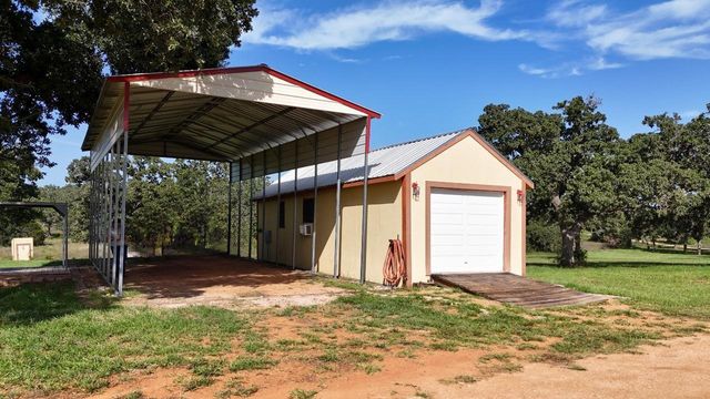 8653 N State Hwy 16, Llano, TX 78643