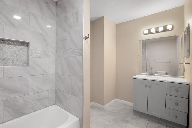 2736 Meadow Harvest Lane, Dallas, TX 75237