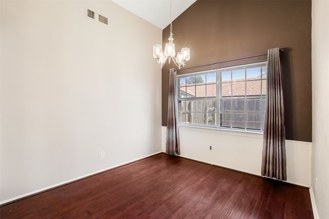 2736 Meadow Harvest Lane, Dallas, TX 75237