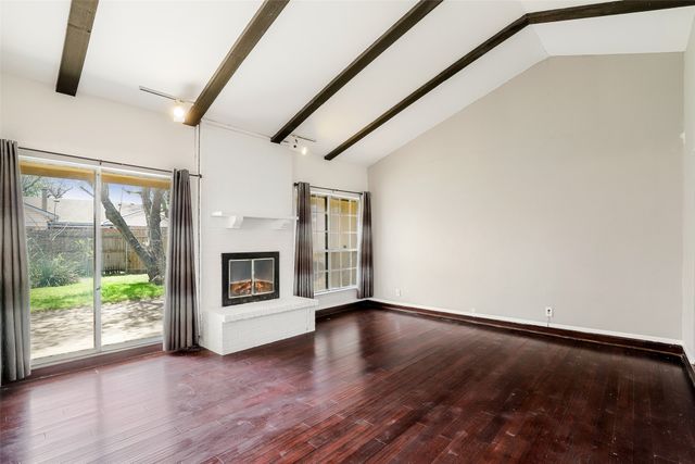 2736 Meadow Harvest Lane, Dallas, TX 75237