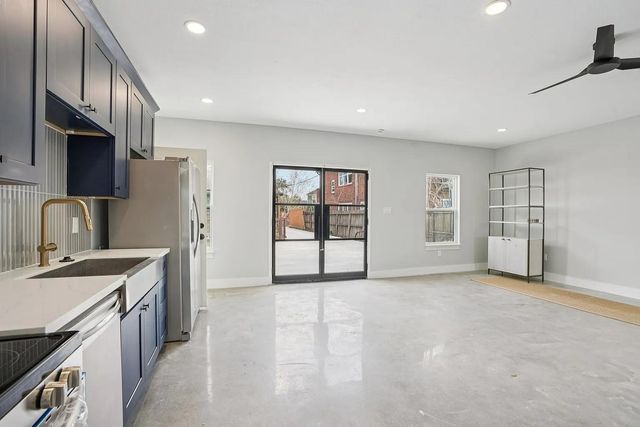 1410 Elliott Street A, Houston, TX 77023