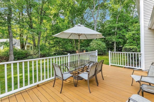 4 Sea Meadow Dr, Sandwich, MA 02563