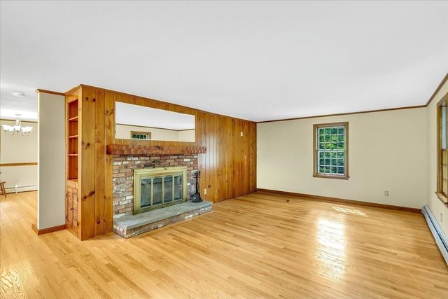 4 Sea Meadow Dr, Sandwich, MA 02563