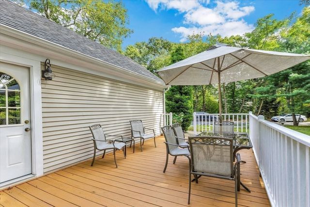 4 Sea Meadow Dr, Sandwich, MA 02563