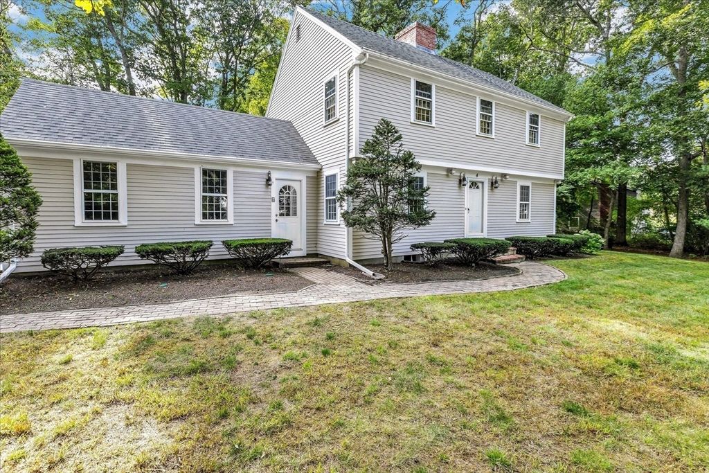 4 Sea Meadow Dr, Sandwich, MA 02563