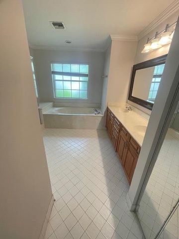 1328 Bayview Circle, Weston, FL 33326