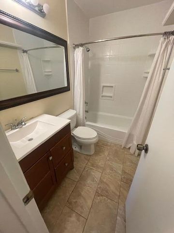1328 Bayview Circle, Weston, FL 33326