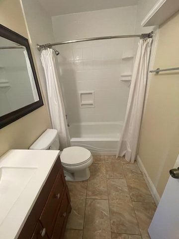 1328 Bayview Circle, Weston, FL 33326