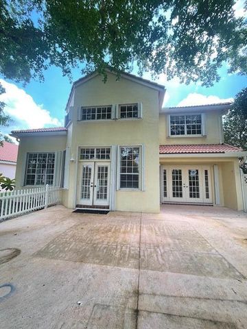 1328 Bayview Circle, Weston, FL 33326