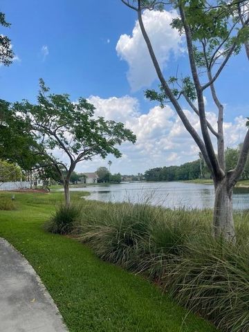 1328 Bayview Circle, Weston, FL 33326