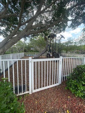 1328 Bayview Circle, Weston, FL 33326