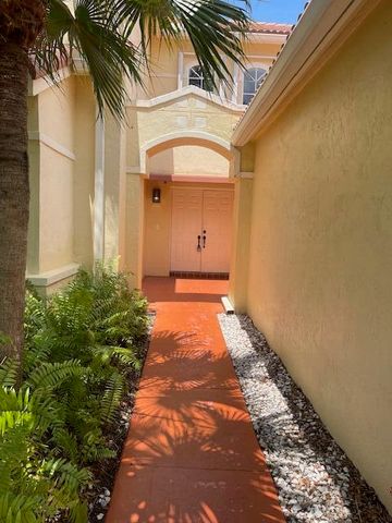 1328 Bayview Circle, Weston, FL 33326