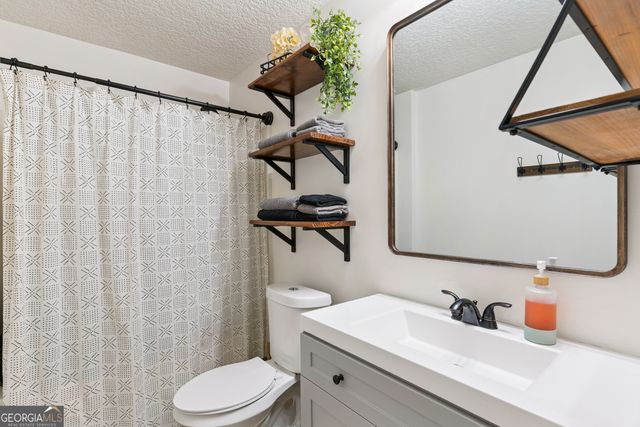 546 Emanuel Church Road, Brunswick, GA 31523