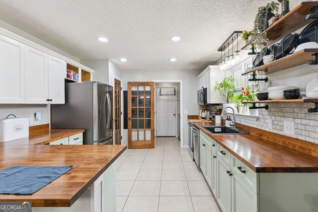 546 Emanuel Church Road, Brunswick, GA 31523