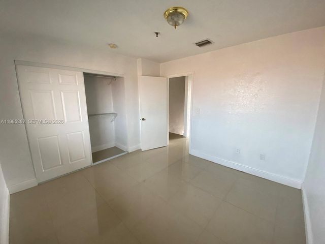8031 NW 8th Street 17, Miami, FL 33126